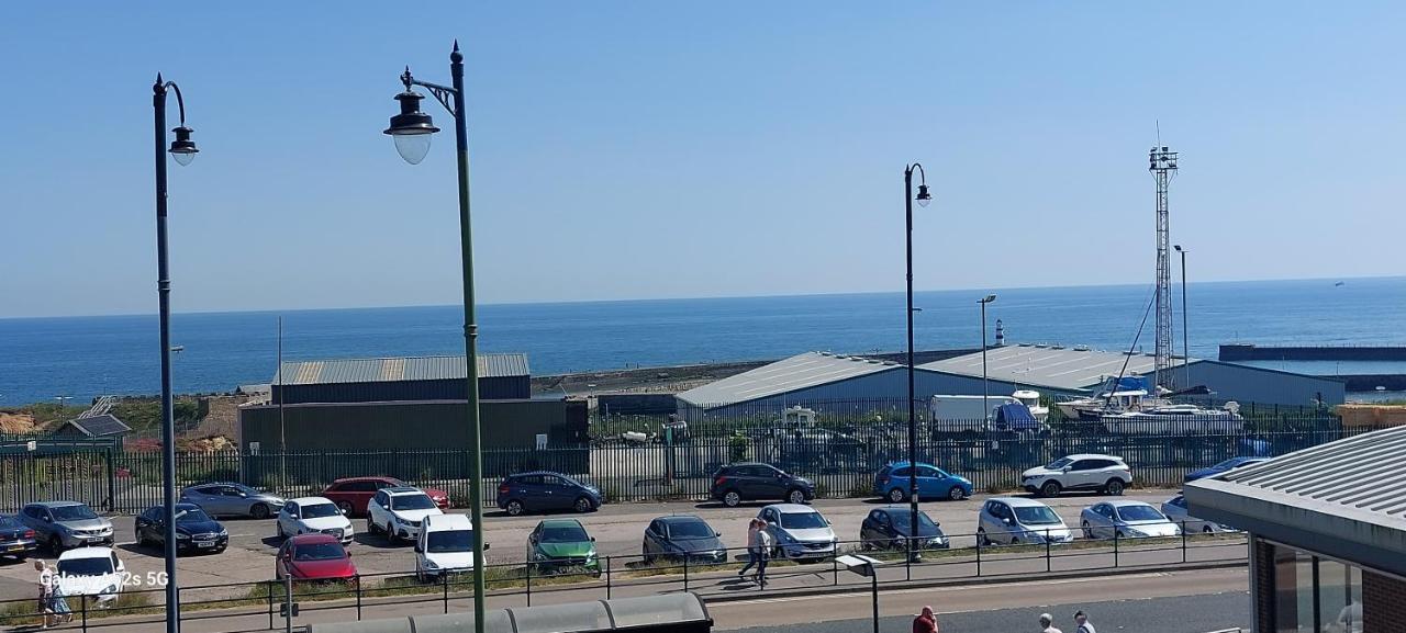 Londonderrys Bar And Accommodation Seaham Exterior photo
